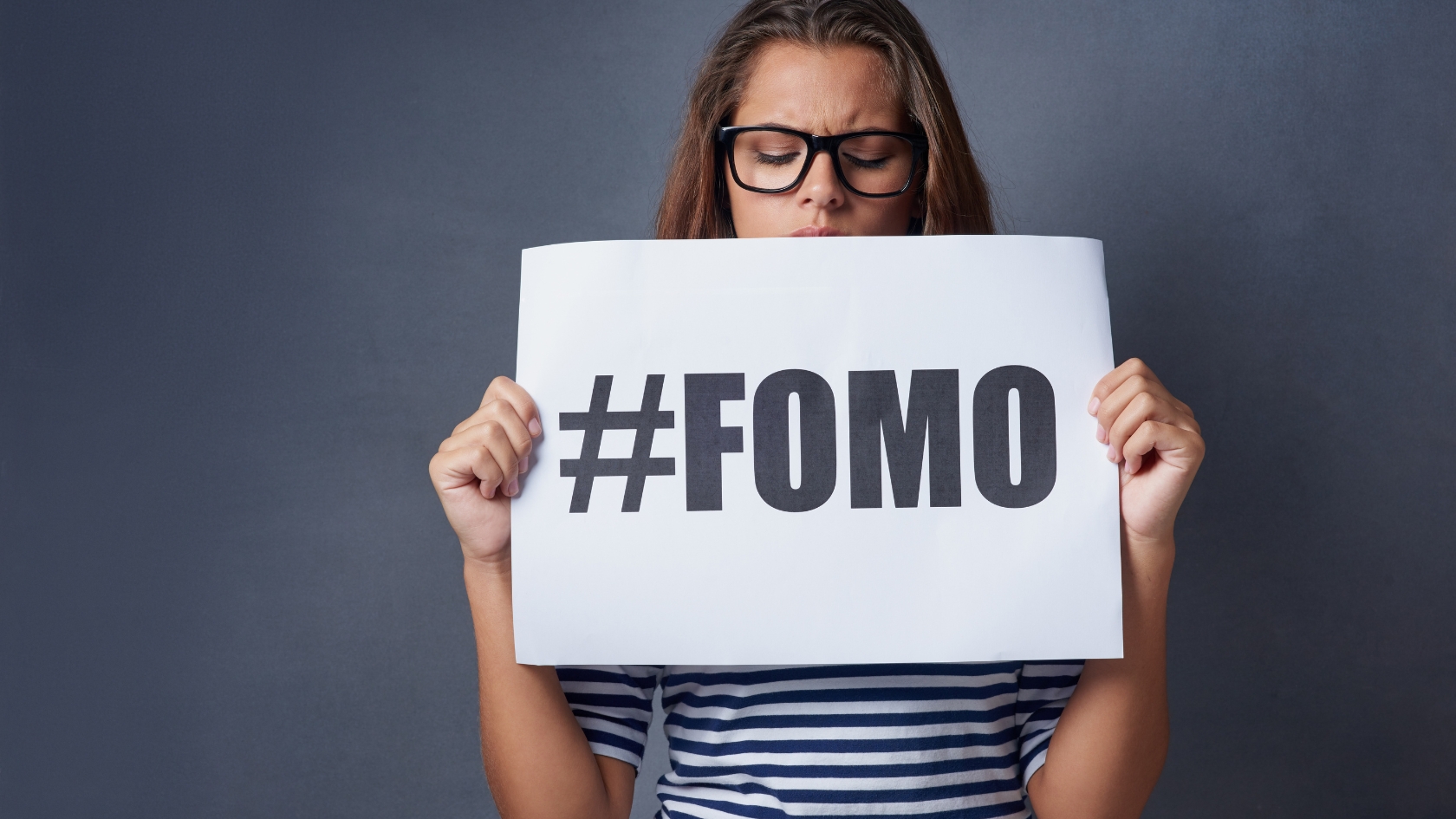 FOMO: Kenapa Kita Sering Takut Ketinggalan